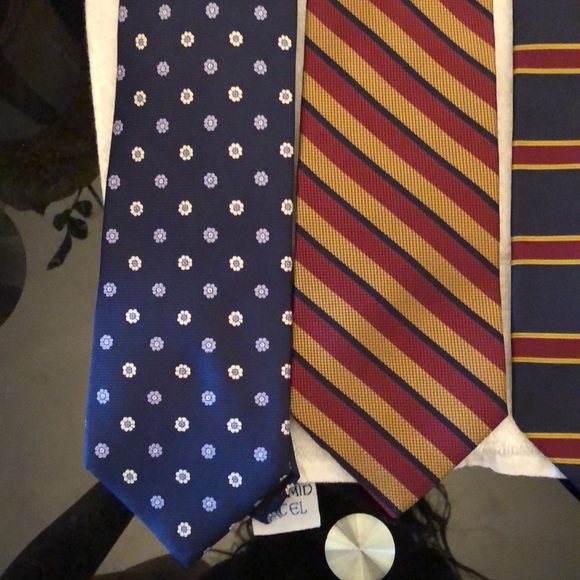 SOLD! SOLD! SOLD - Picture 4 of 11